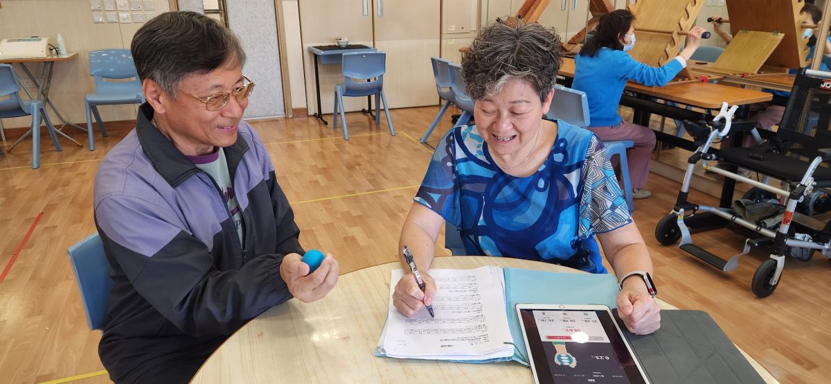 運用樂齡科技產品進，以支援長者進行復康訓練